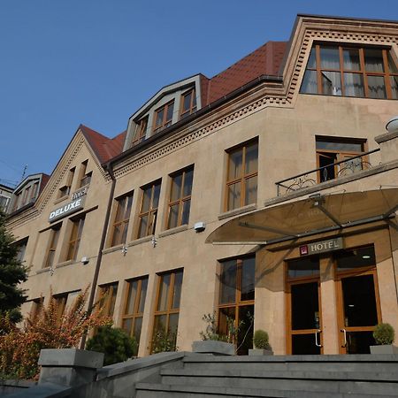 Yerevan Deluxe Hotel Exterior photo