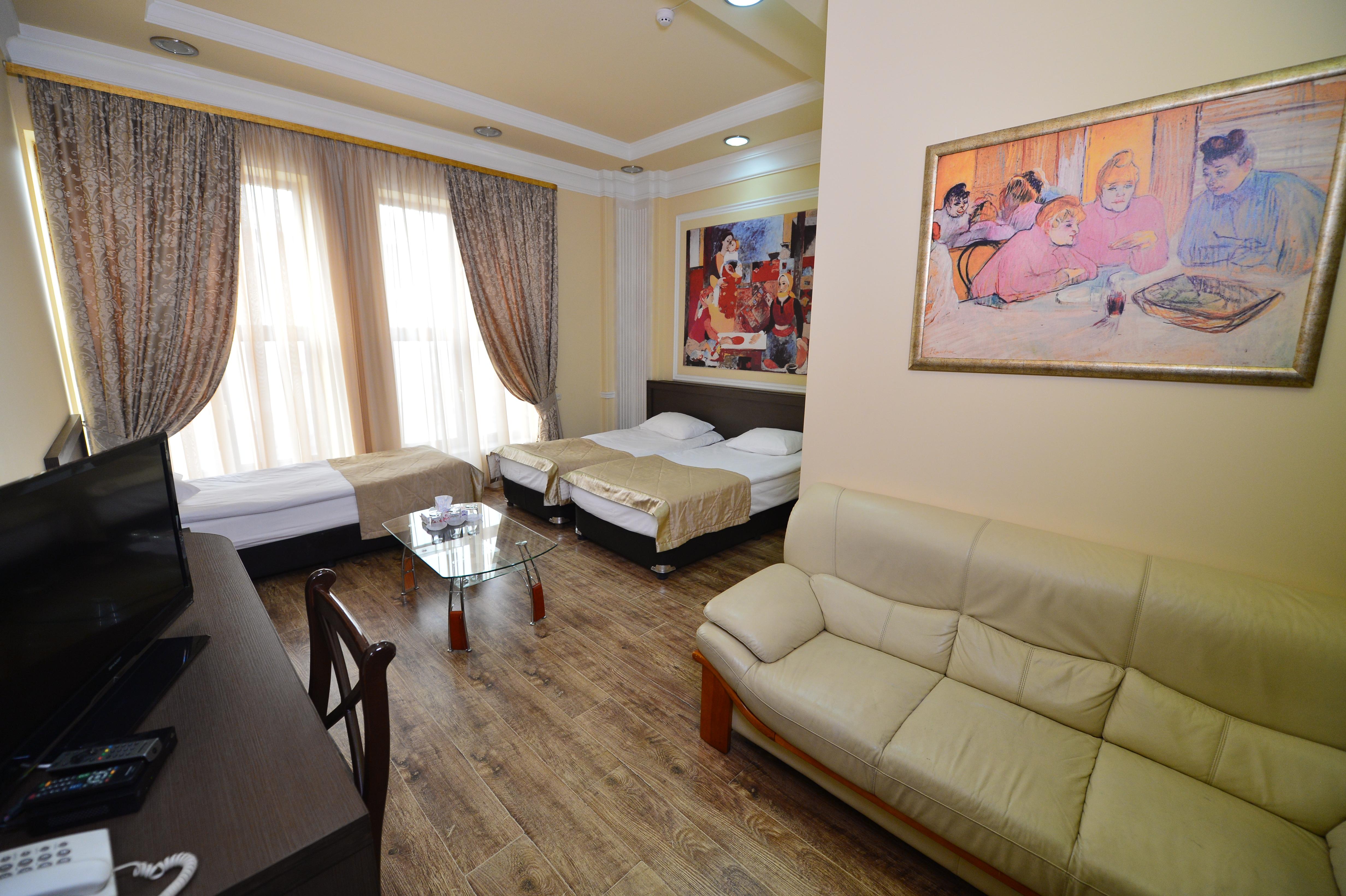 Yerevan Deluxe Hotel Exterior photo