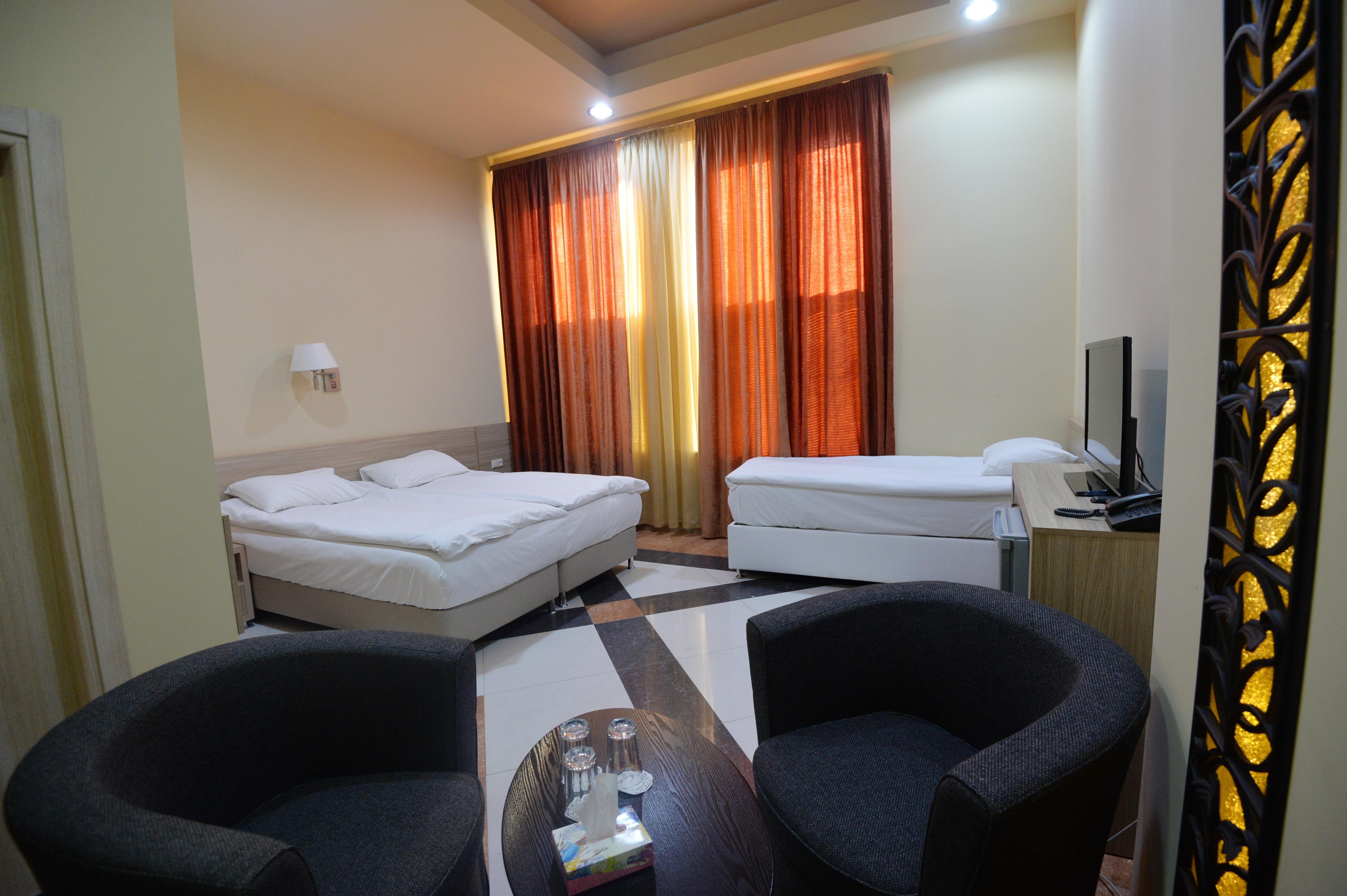 Yerevan Deluxe Hotel Exterior photo