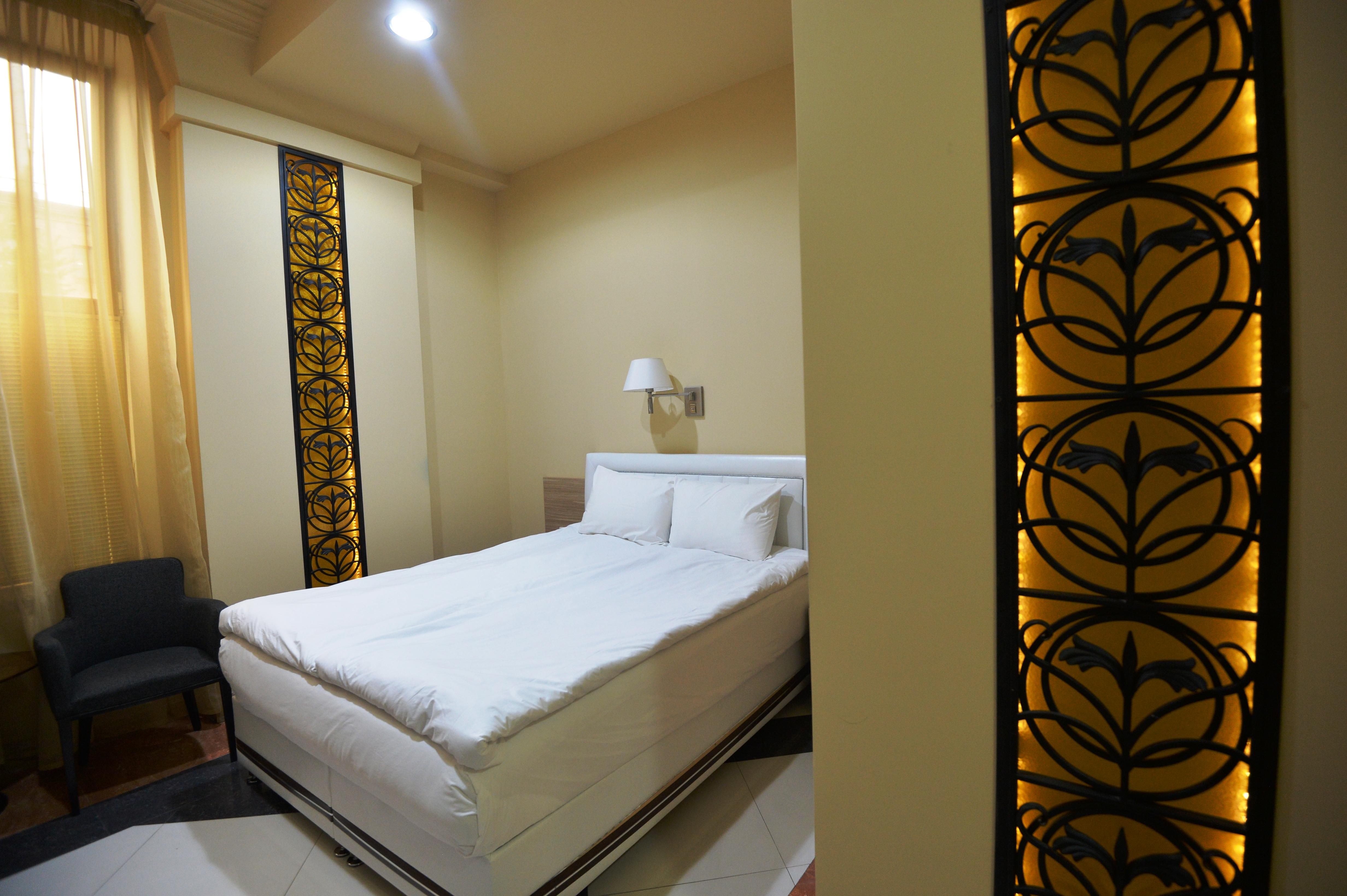 Yerevan Deluxe Hotel Exterior photo