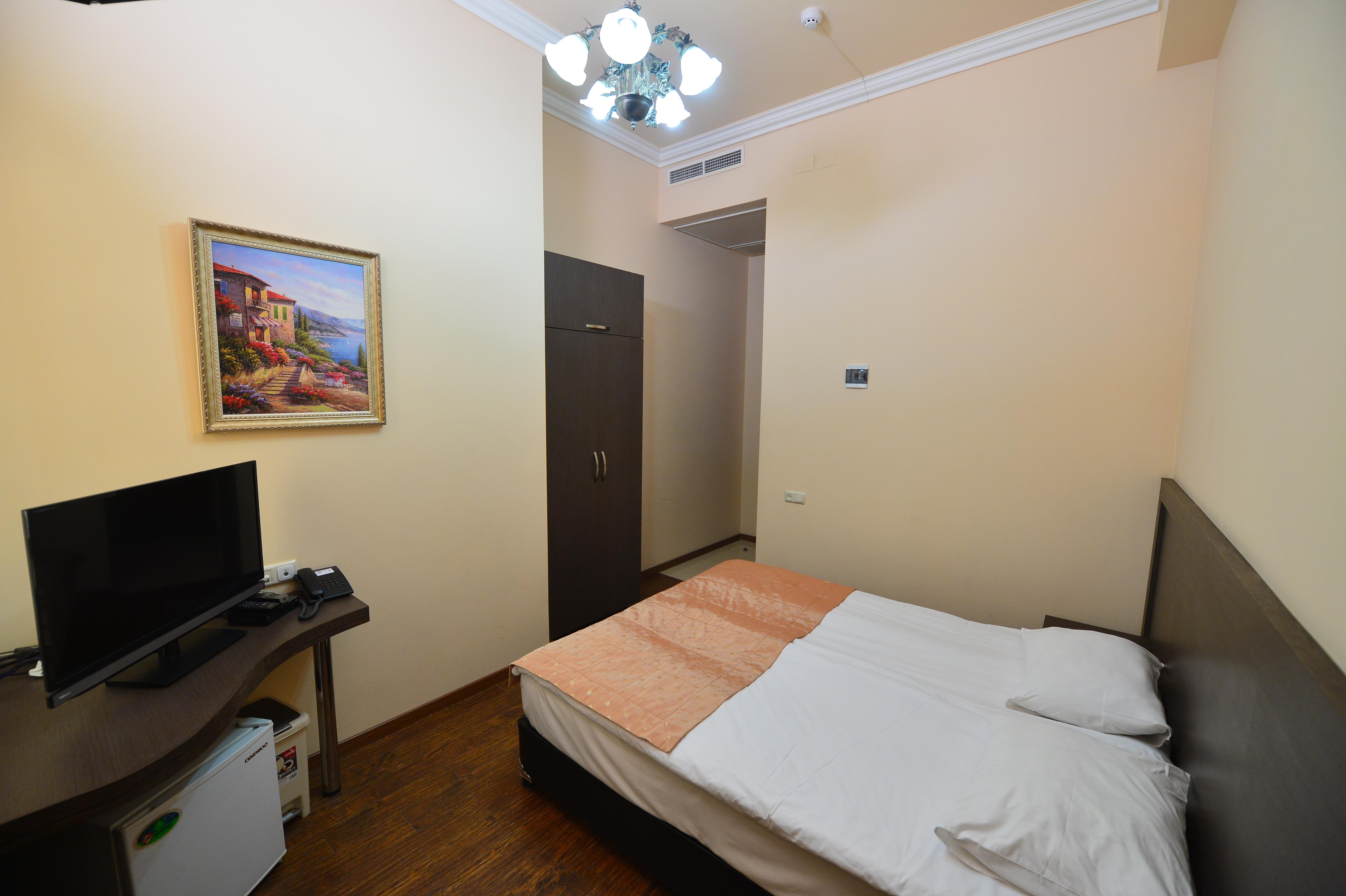 Yerevan Deluxe Hotel Exterior photo