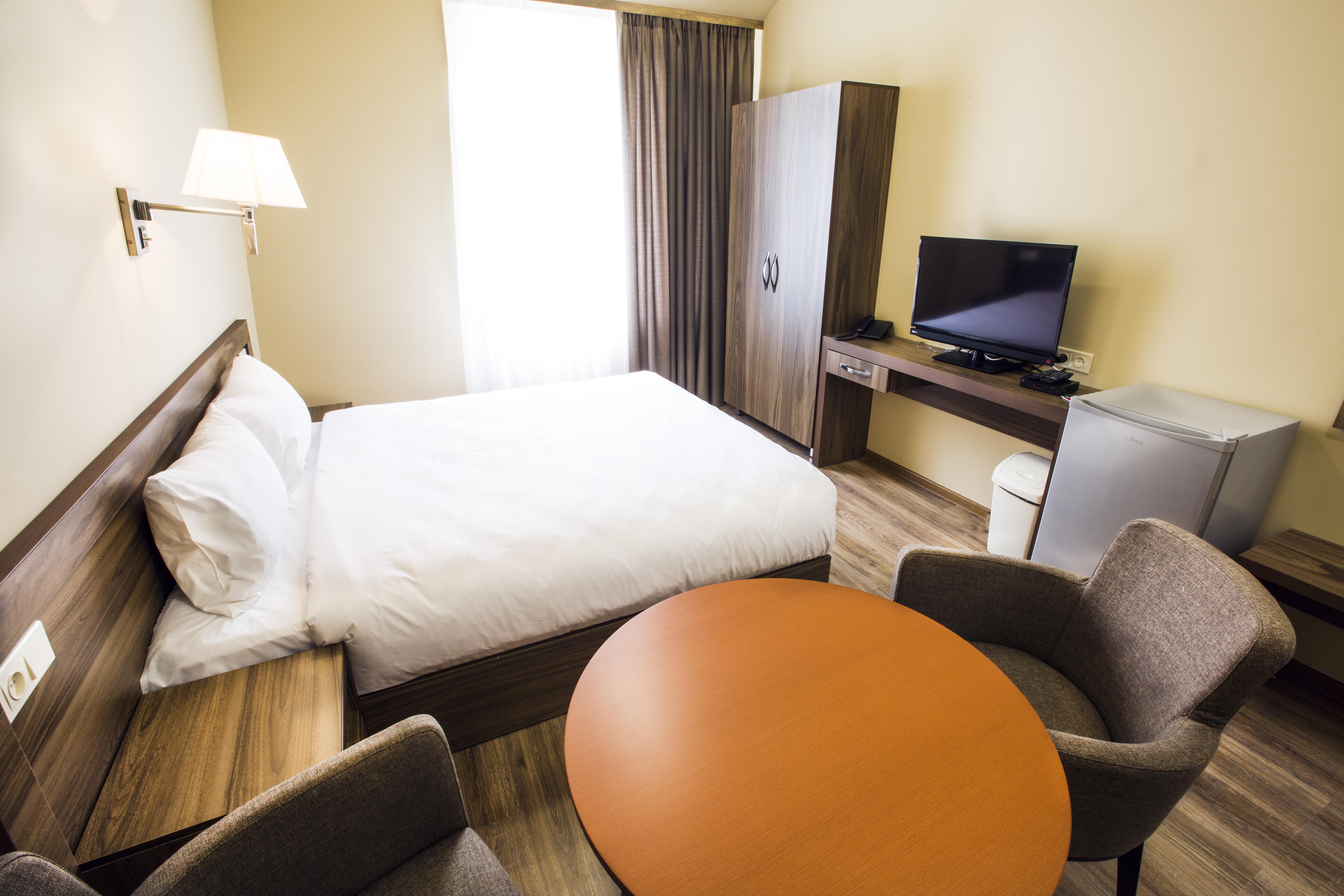 Yerevan Deluxe Hotel Exterior photo