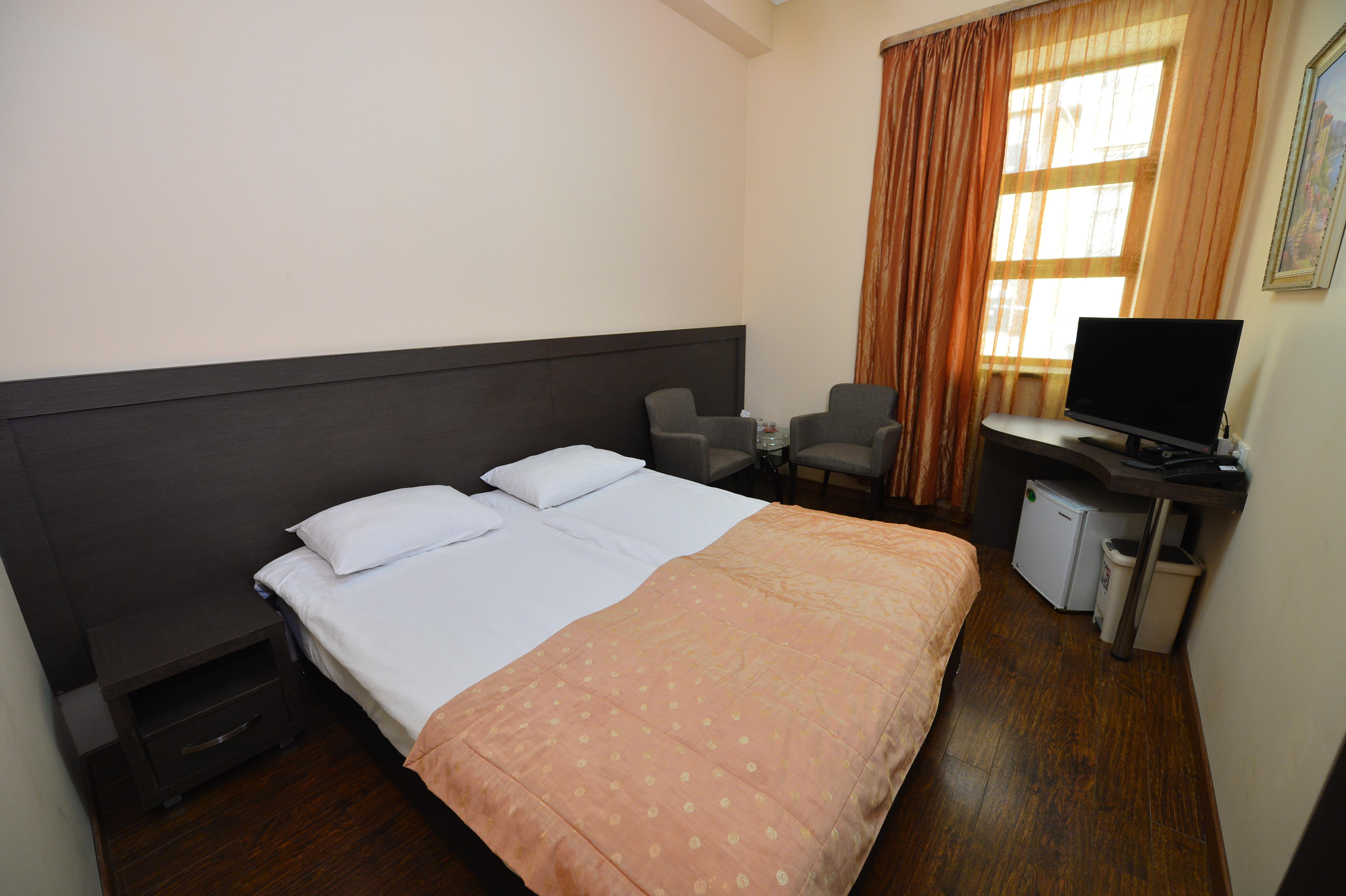 Yerevan Deluxe Hotel Exterior photo