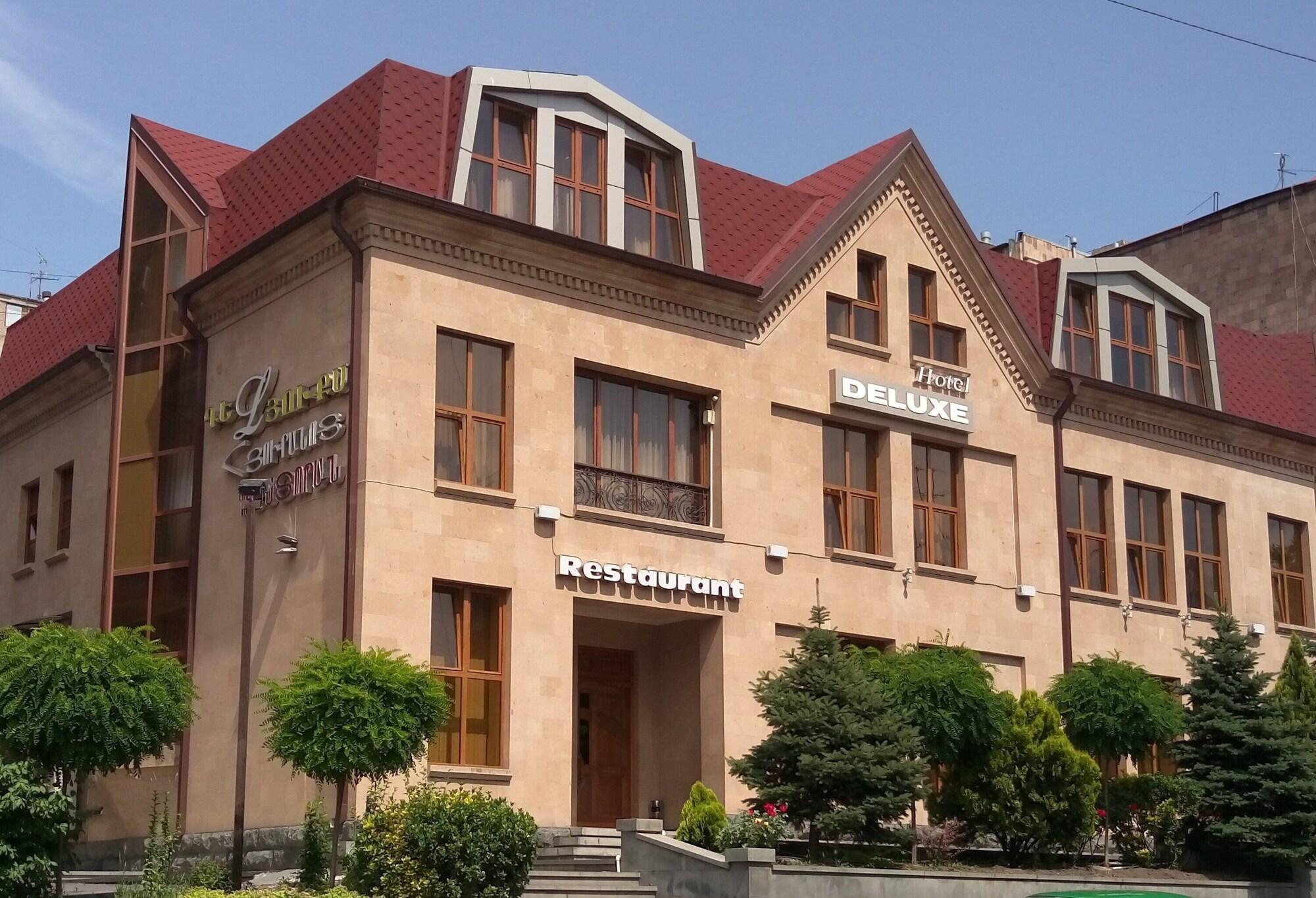 Yerevan Deluxe Hotel Exterior photo